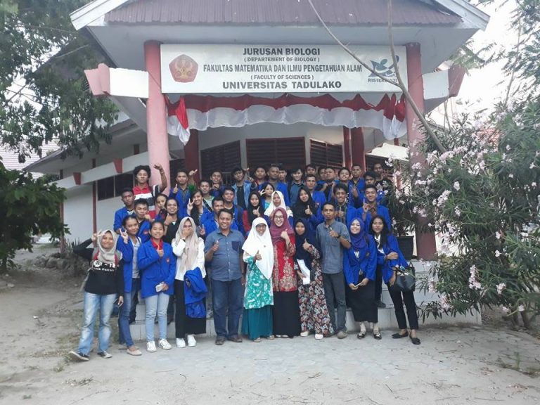 KUNJUNGAN MAHASISWA TOMPOTIKA LUWUK DI JURUSAN BIOLOGI FMIPA : “Berbagi Bersama Dengan Perguruan Tinggi Lain di Sulawesi Tengah”